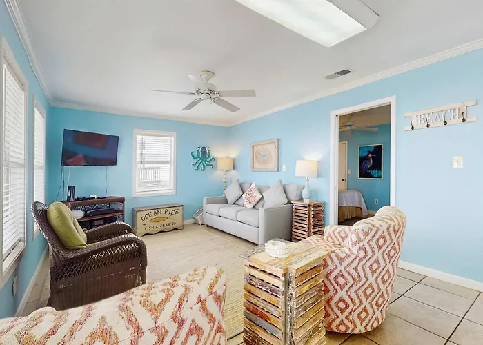 Dog-friendly Beachfront W Gulf Views Spacious Deck Wifi Ac W&d *