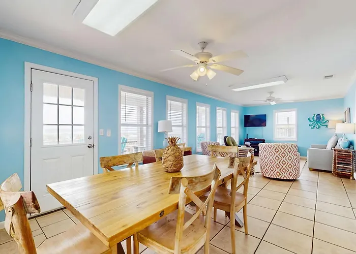 Dog-friendly Beachfront W Gulf Views Spacious Deck Wifi Ac W&d Holiday home *
