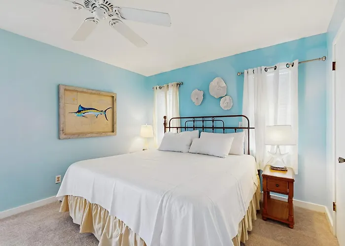 Dog-friendly Beachfront W Gulf Views Spacious Deck Wifi Ac W&d Holiday home *