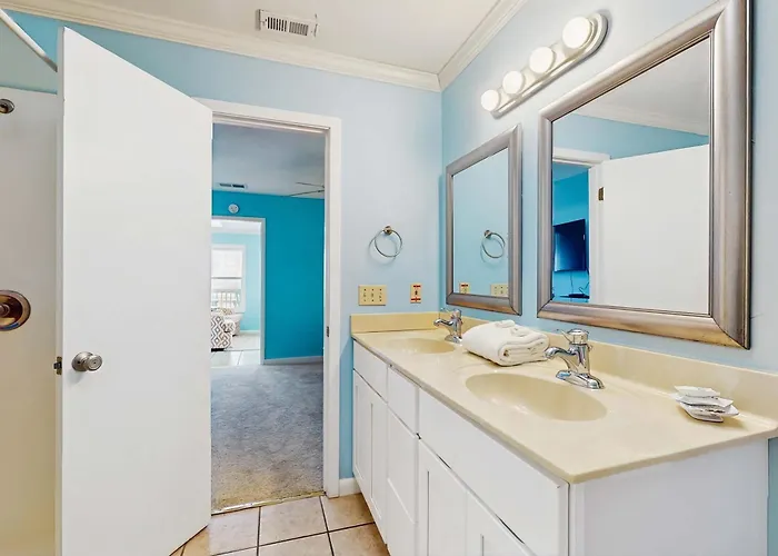 Holiday home Dog-friendly Beachfront W Gulf Views Spacious Deck Wifi Ac W&d *
