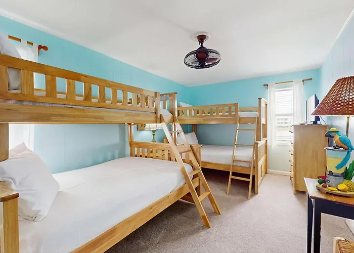 Dog-friendly Beachfront W Gulf Views Spacious Deck Wifi Ac W&d *